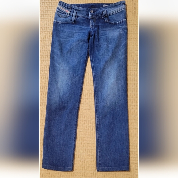 Women's  Diesel Low Rise Denim Jeans, Size 25, Inseam Hemmed To 27" - Picture 1 of 14